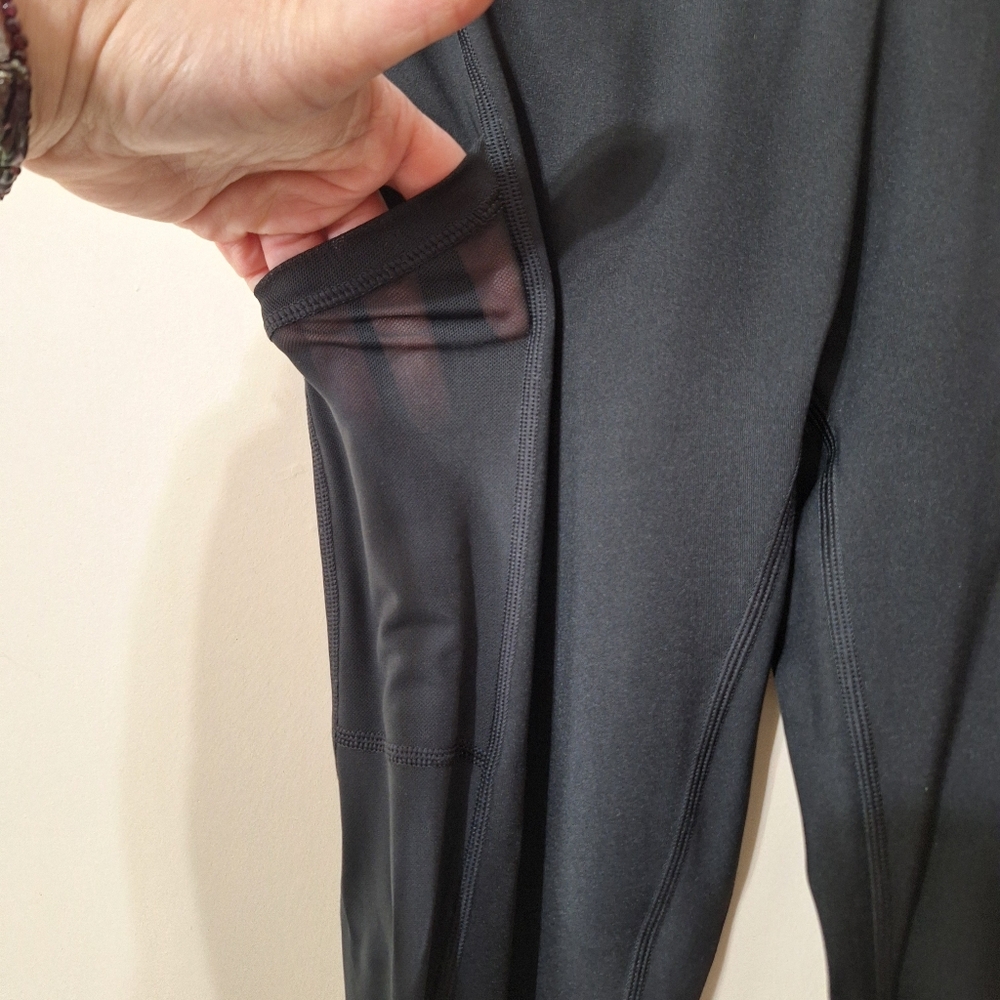 ​Aerie OFFLINE Goals 7/8 High Waisted Mesh Pocket Leggings Black Medium - Picture 3 of 11